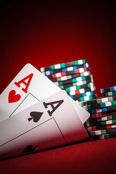Live dealer interface and mobile access options on kikototo